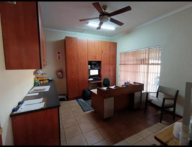 INDUSTRIAL FOR SALE IN KANONKOP